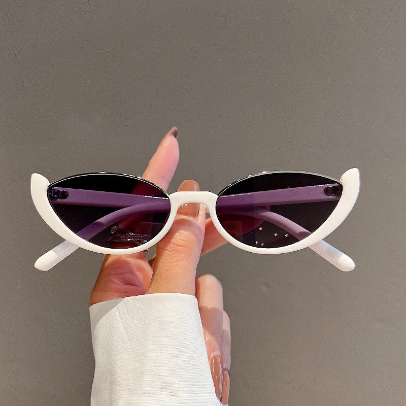 Vittoria Chic Shades - Axel Ross