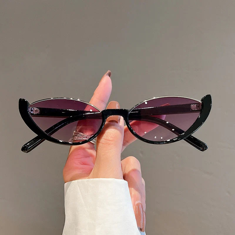 Vittoria Chic Shades - Axel Ross