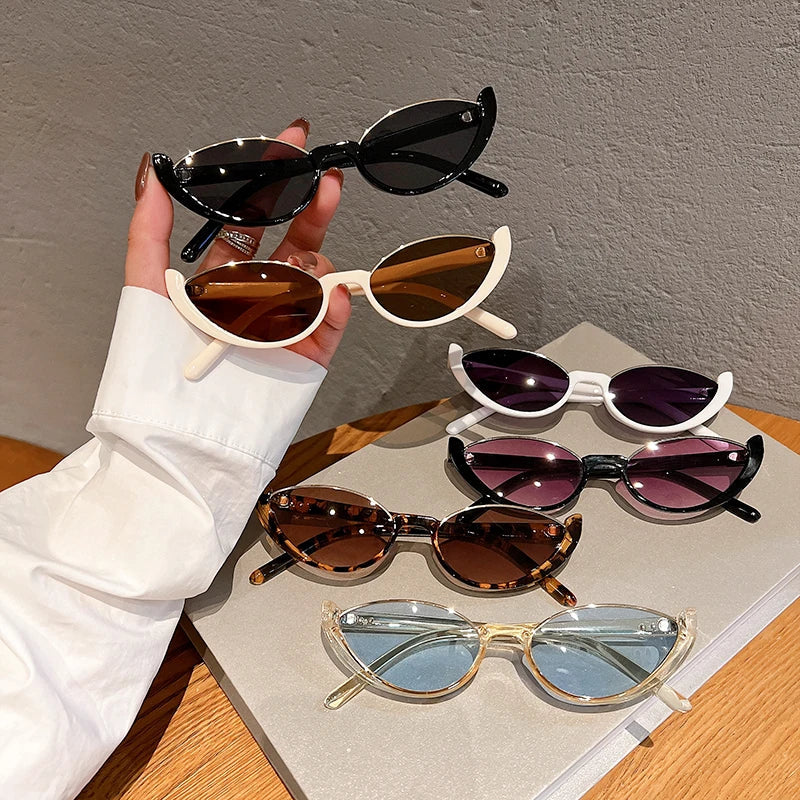 Vittoria Chic Shades - Axel Ross