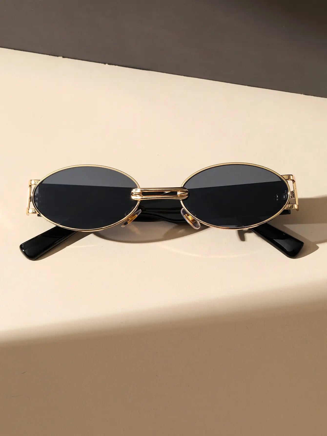 "Alba Serenata" Oval Vintage Sunglasses - Axel Ross