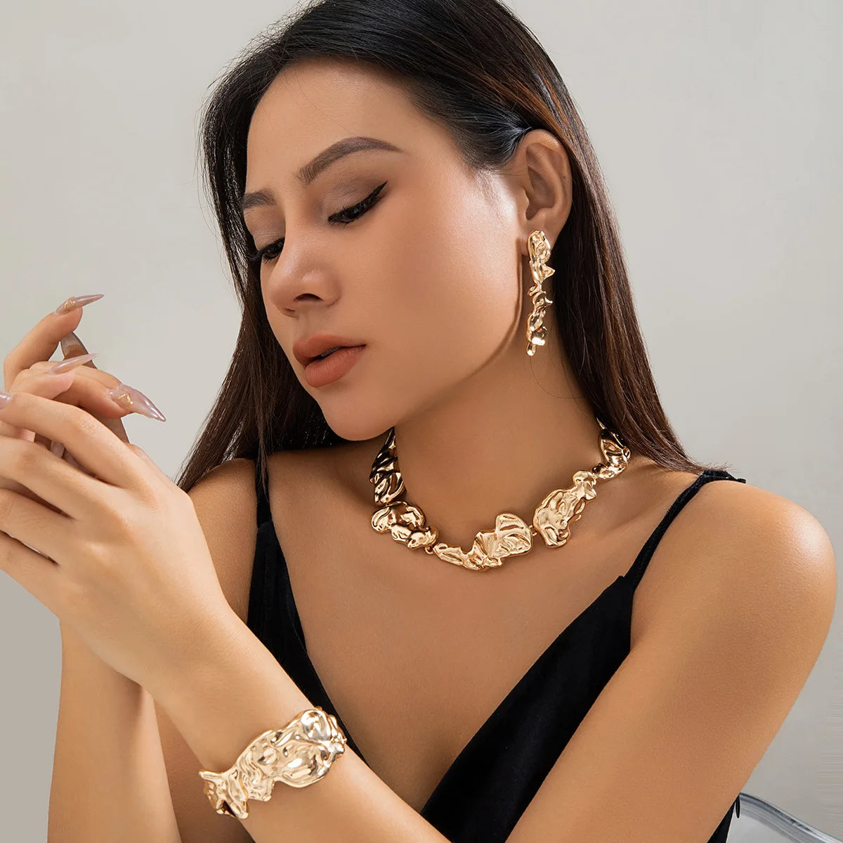 KMVEXO Chunky Irregular Liquid Metal Choker Grunge Necklace for Women Trendy Punk Collier Jewelry Festive Gifts - Axel Ross