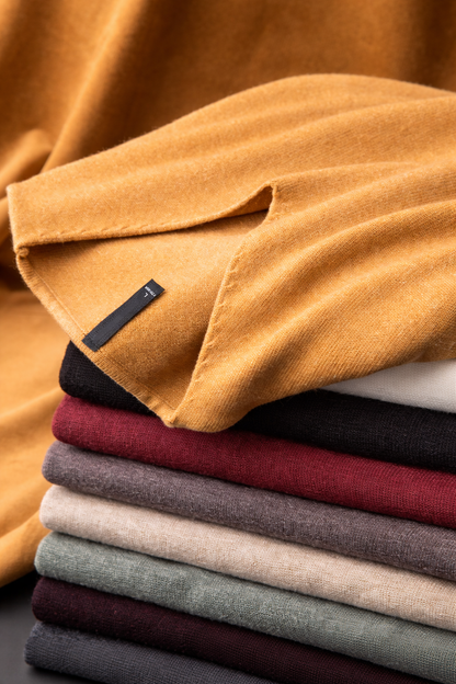 Monte Carlo Linen V-Neck