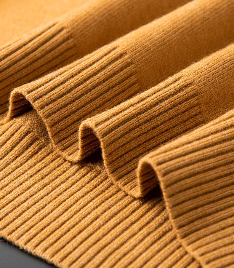 Monte Carlo Linen V-Neck