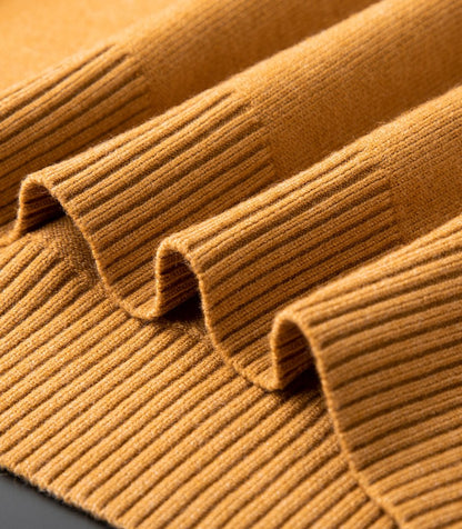 Monte Carlo Linen V-Neck