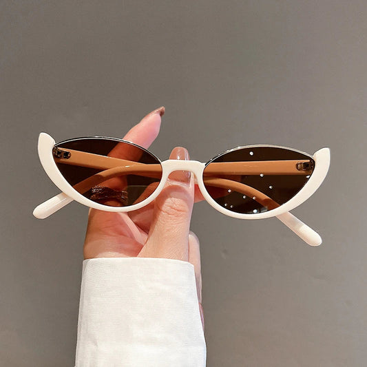 Vittoria Chic Shades - Axel Ross