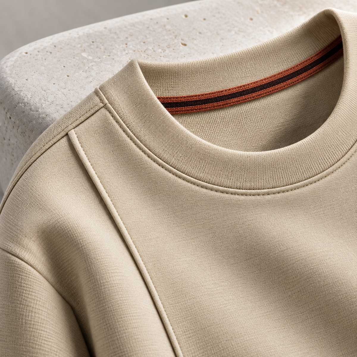 Brenwick sweatshirt, crewneck stitching and smooth fabric detail